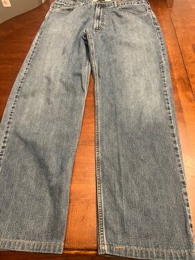 Men's Relaxed Straight Jeans in Light Blue Wash